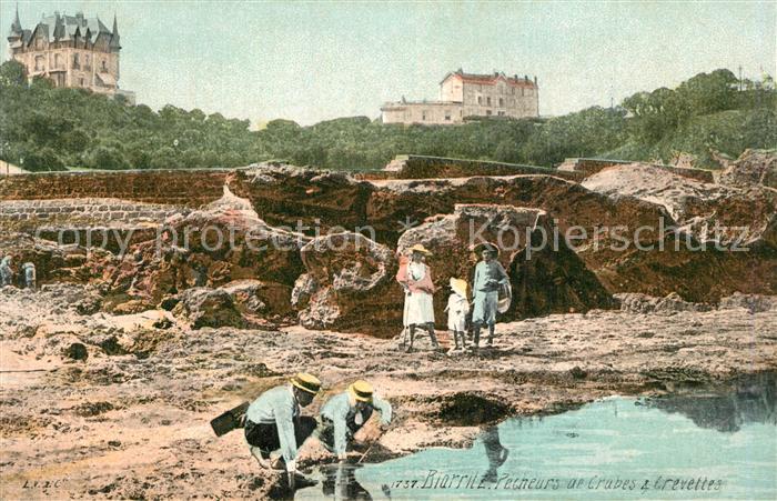 Biarritz Pyrenees Atlantiques Pecheurs de Crabes et Crevettes