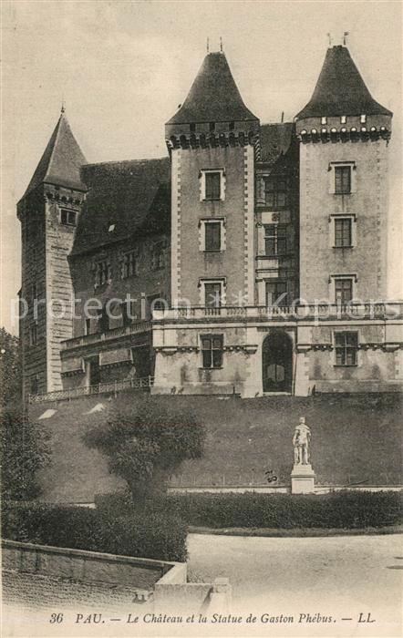 Pau 64 Chateau Statue de Gaston Phebus