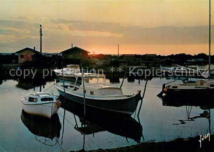 Bassin d Arcachon Port au Crepuscule