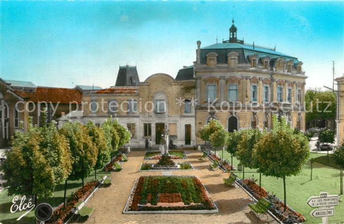 Coutras Place la Mairie