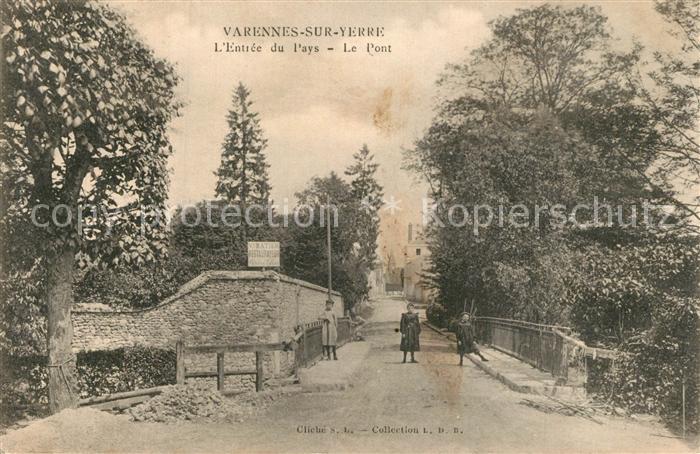 Varennes-sur-Yerre Entrée du pays le pont