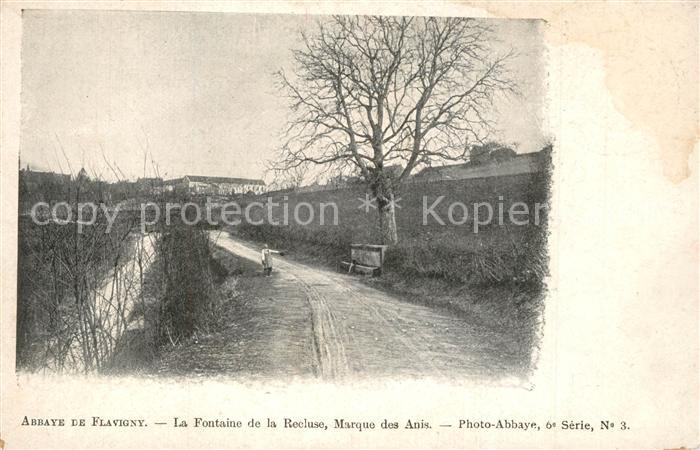 Flavigny-sur-Ozerain Abbaye Fontaine de la Recluse Marque des Anis