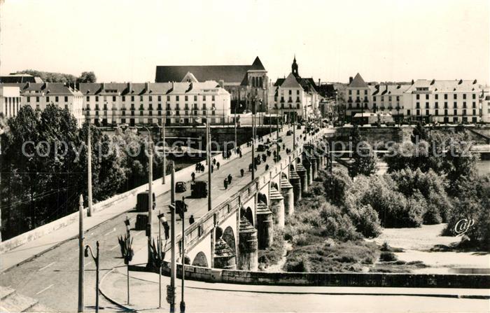 Tours Indre-et-Loire Pont de pierre