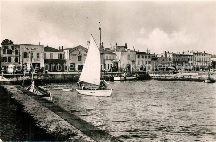 Saint-Martin-de-Re Le port bateaux voiliers