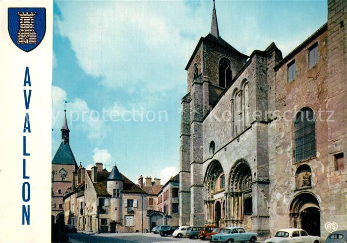 Avallon Eglise Tour de l_Horloge Maison des sir