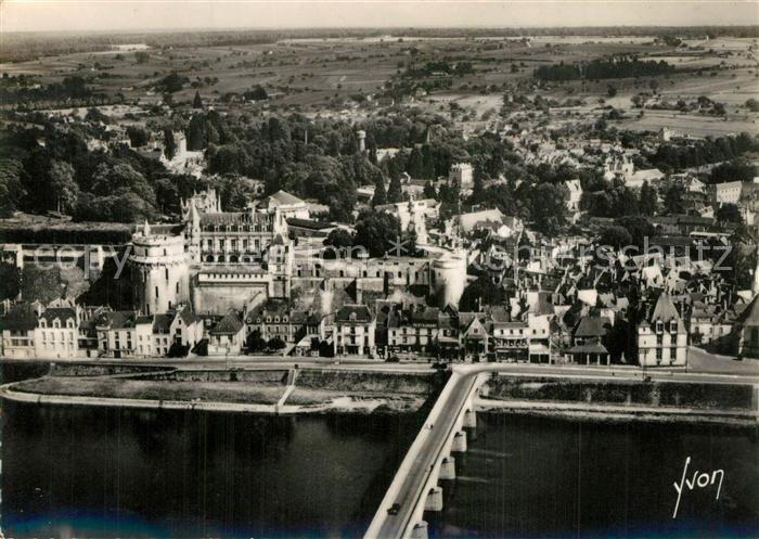 Amboise En avion au dessus des Chateaux de la Loire