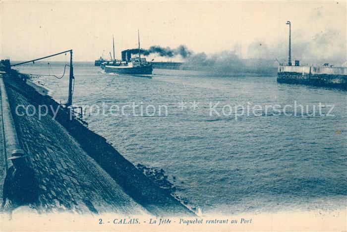 Calais La Jetee Paquebot rentrant au Port