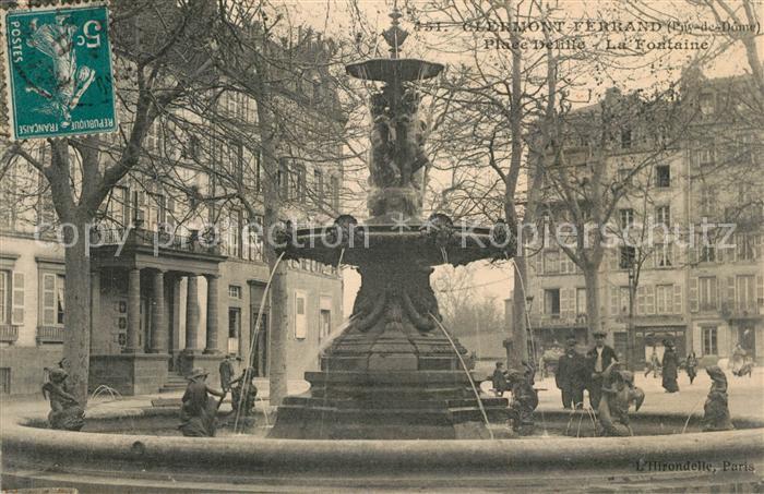 Clermont-Ferrand Place Delille La Fontaine