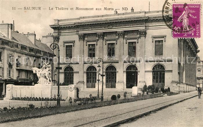 Saumur Le Theatre et Monument aux Morts