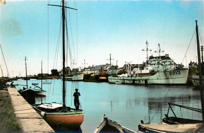 Courseulles-sur-Mer Le Port