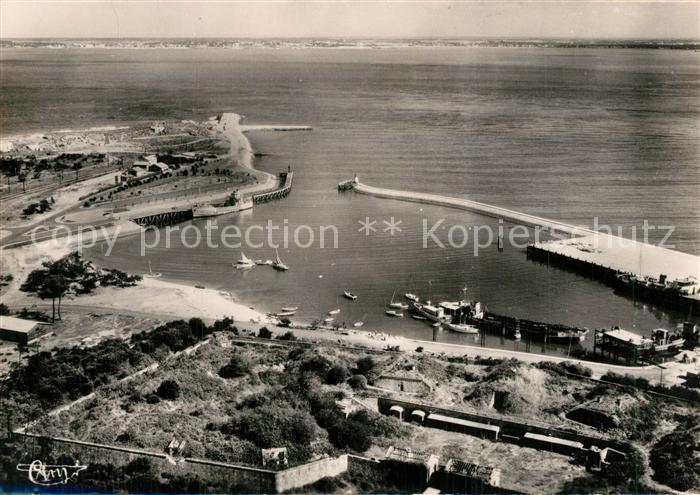 Pointe de Grave Le Port Block et Quai d’embarquement Vue aerienne