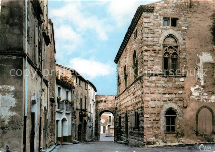 Poussan Place de l’Eglise et le Portalet