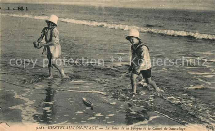 Chatelaillon-Plage Bain de la Poupee Canot de Sauvetage