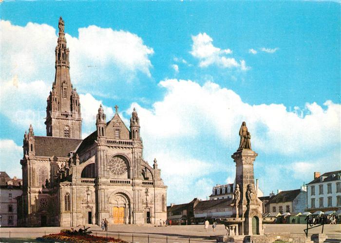 Sainte-Anne-d Auray Basilique Fontaine