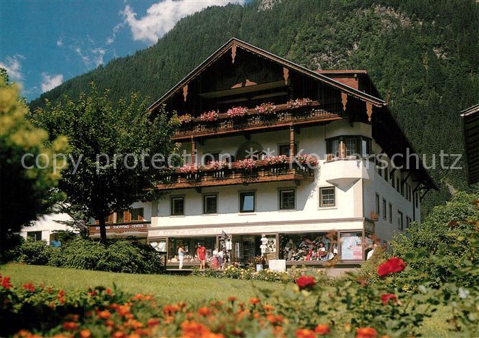 Mayrhofen Zillertal Gaestehaus Pramstraller im Sommer