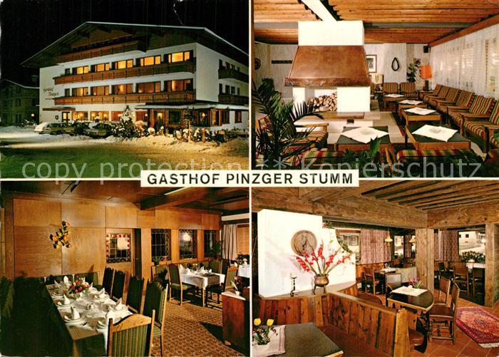 Stumm Zillertal Gasthof Pinzger Gastraum Nachtaufnahme im Winter