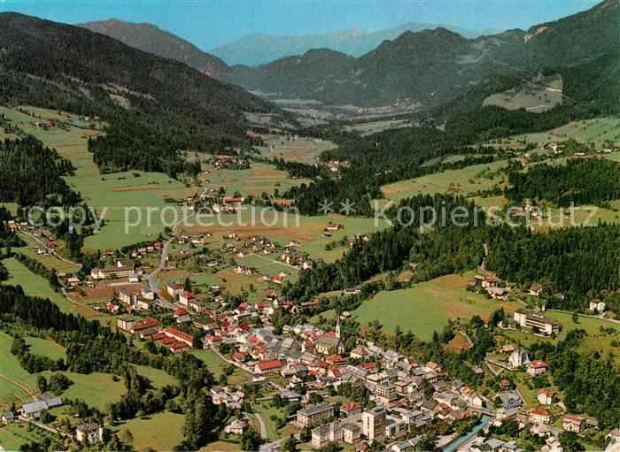Hermagor Kaernten Fliegeraufnahme mit Gitschtal und Guggenberg