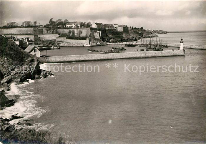 Le Palais Entree du Port et la Citadelle