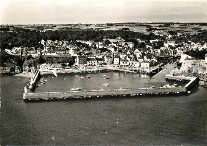 Le Palais Avant Port Le quartier des Sables et la Montagne
