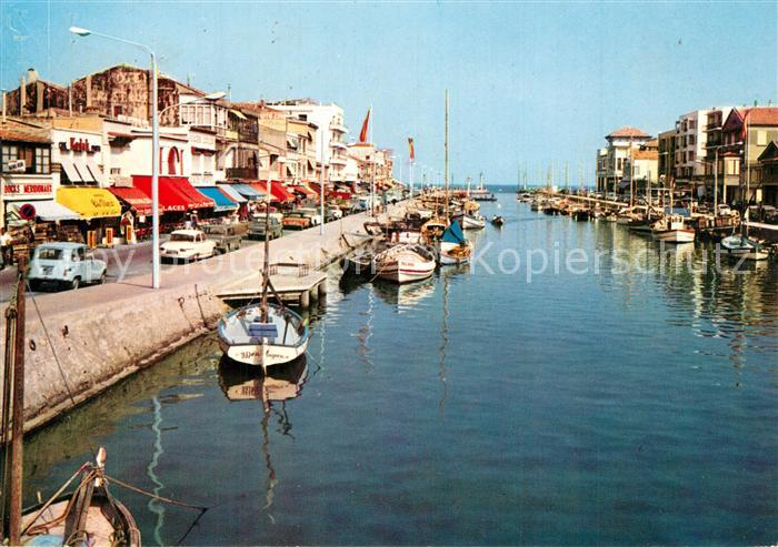 Palavas-les-Flots Herault Vue panoramique sur le Port le Canal et les Quais Au f