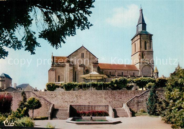 La Souterraine Eglise et jardin public
