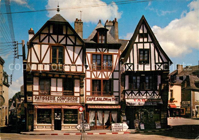 Auray Berceau de la Chouannerie Vieilles Maisons sur la Place de la Republique