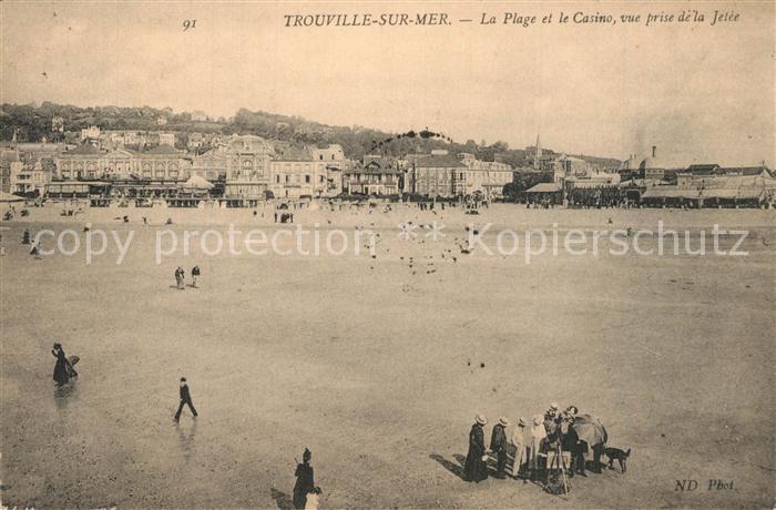 Trouville-sur-Mer La Plage et le Casino vue prise de la Jetee