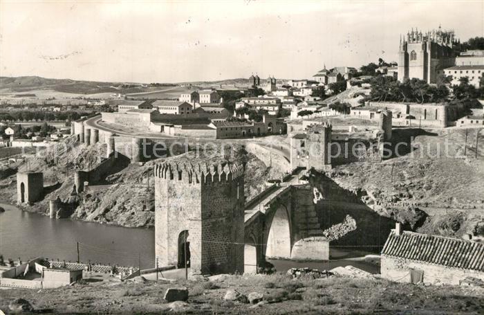 Toledo Castilla-La Mancha Puente de San Martin y vista parcial