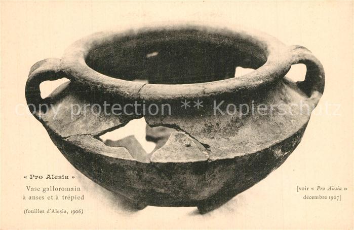 Alesia(Roman War) Alise-Sainte-Reine Vase galloromain a anses et a trepied