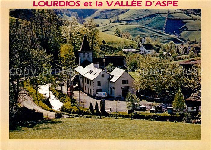 Lourdios-Ichere Le centre du village et l'eglise