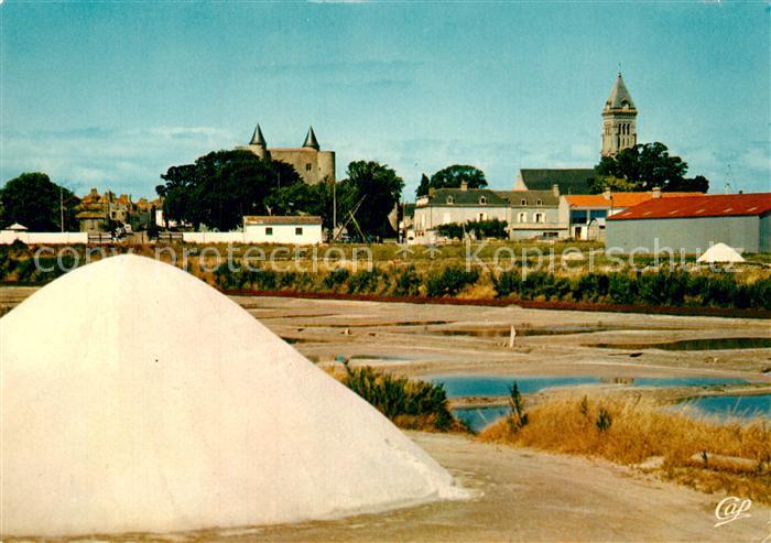 Ile de Noirmoutier Marais salants le Chateau et l’Eglise de Noirmoutier