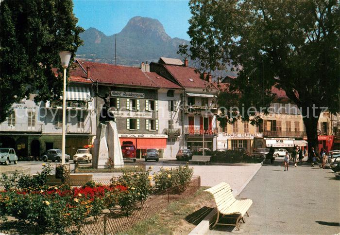 Moutiers d Albertville Le Square de la Liberte et le monument de la Resistance d