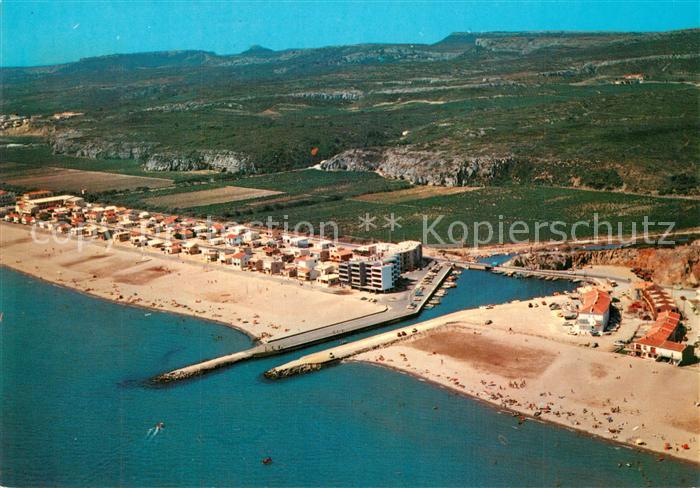 Narbonne Plage et Saint Pierre Le port nautique et la plage par avion