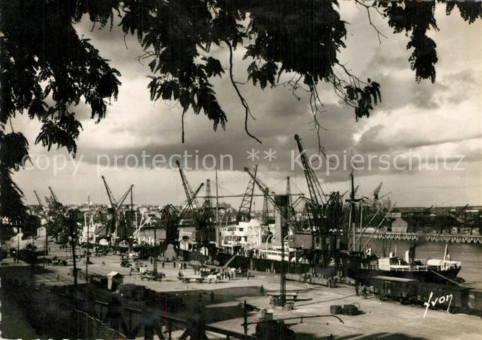 Nantes Loire Atlantique Cargos a Quai