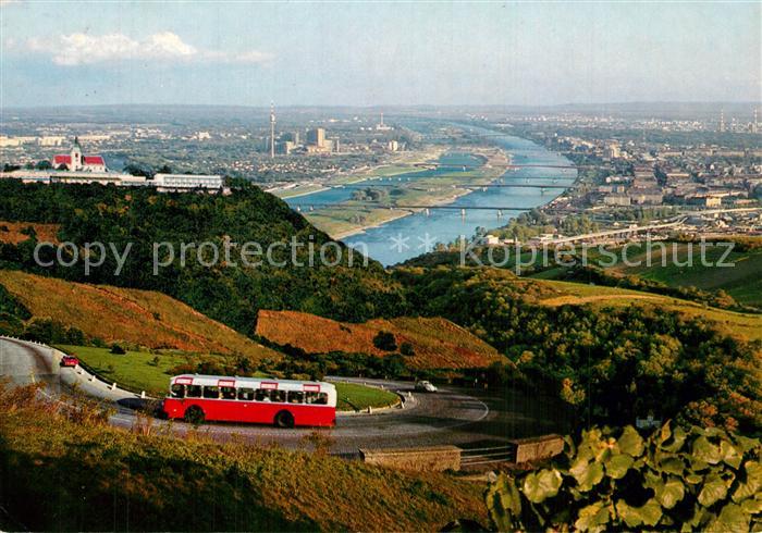 Wien Kahlenberg mit Hoehenstrasse mit Blick auf die Stadt