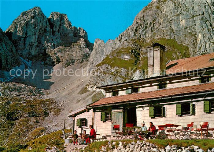 Ehrwald Tirol Coburger Huette mit Gruenstein
