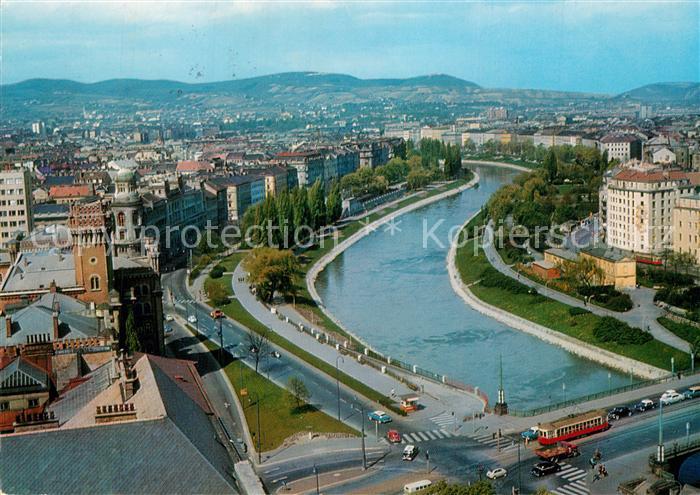 Wien Blick vom Ringturm auf Wienerwald