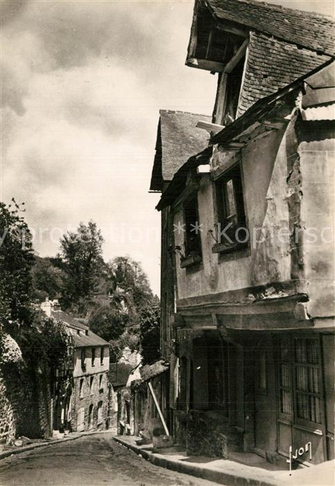Dinan 22 Vieille maison du XVe siècle