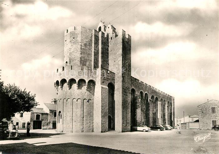 Les Saintes-Maries-de-la-Mer Capitale de la Nacioun Gardiano Basilique Fortifiée