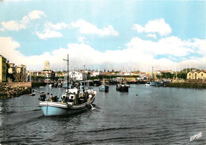 Saint-Jean-de-Luz Rentrée des Thoniers Bateaux