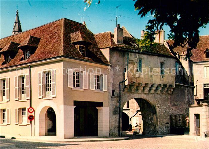 Semur-en-Auxois Porte Sauvigny XVe siècle