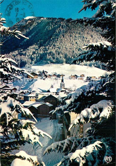 Morzine Eglise et son clocher typique en hiver Alpes Francaises