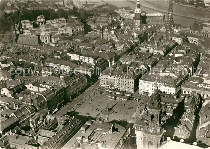 Dresden Blick ueber den Altmarkt vor Zerstoerung 1945 Repro