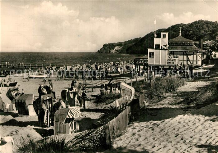 Goehren Ruegen Strand mit Brueckenhaus