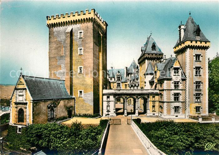 Pau 64 Le Chateau Le Donjon et la Facade Est