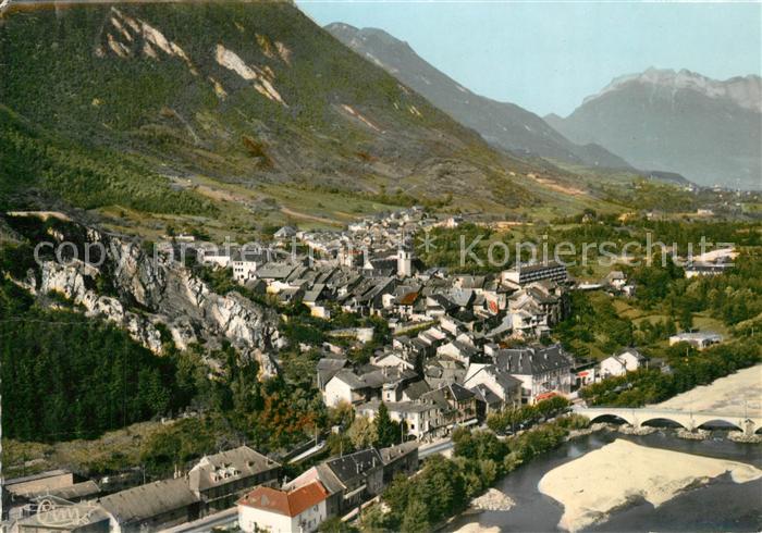 Montmelian Vue generale aerienne Au fond l'Arclusaz