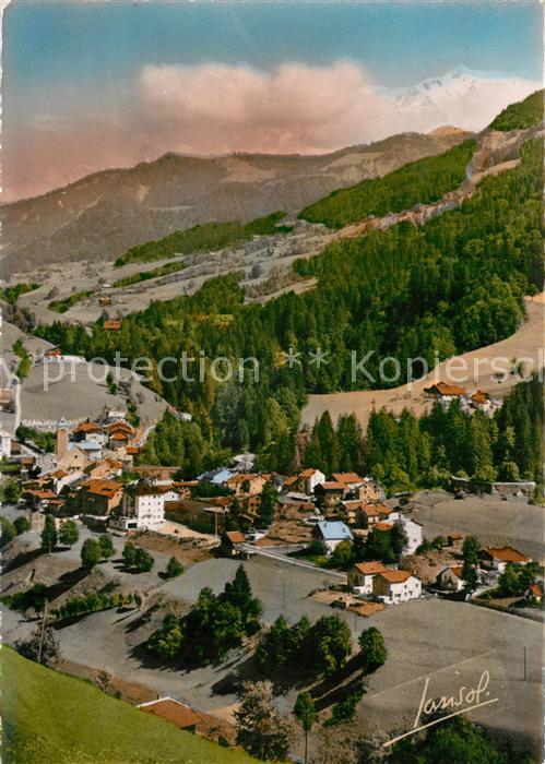 Flumet Vue generale et le Mont Blanc