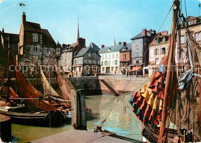 Honfleur Bassin de la Lieutenance et quai Beaulieu