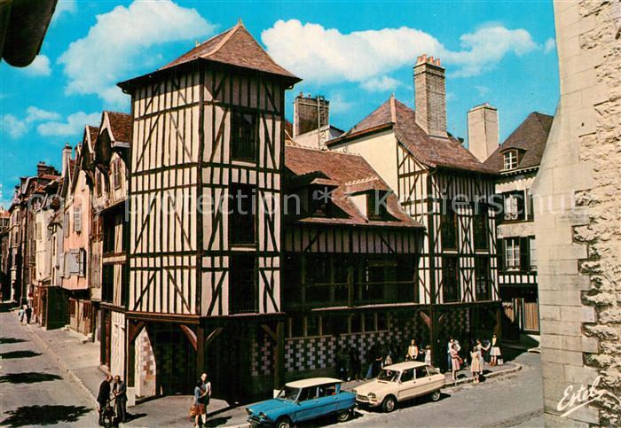 Troyes Aube Capitale de la Champagne Vieilles maisons champenoises rue Urbain IV