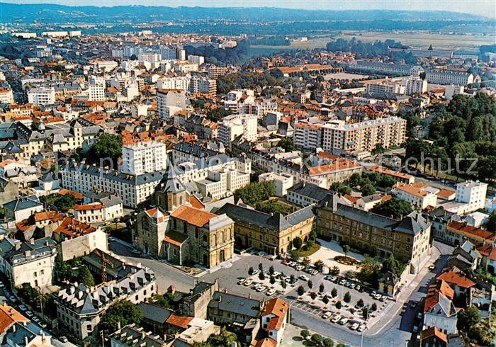 Tarbes Ville natale du Marechal Foch La Cathedrale de la Sede et la Prefecture V